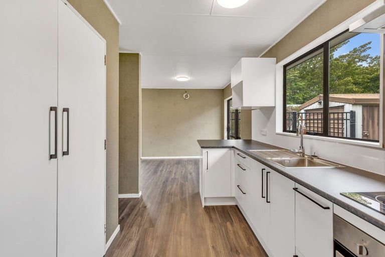 Photo of property in 6 Kirkcaldie Grove, Levin, 5510