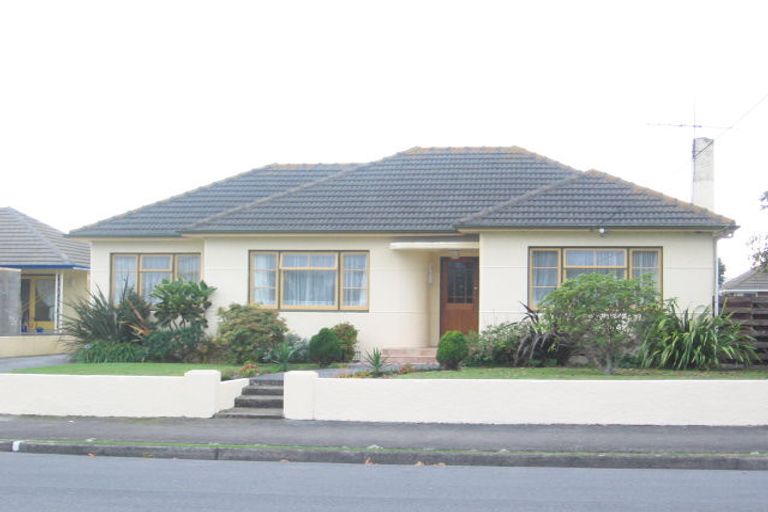 Photo of property in 39 Porutu Street, Fairfield, Lower Hutt, 5011
