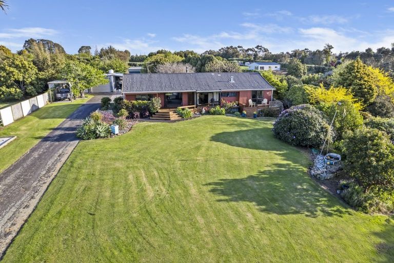 Photo of property in 18 Onaero Beach Road, Onaero, Waitara, 4383