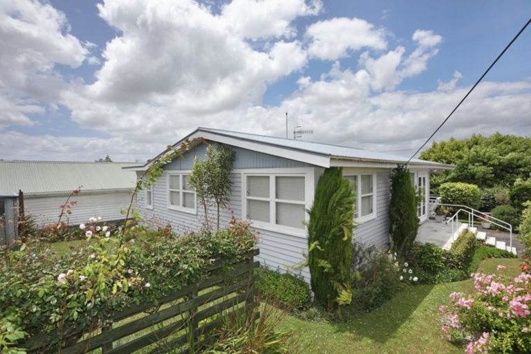 Photo of property in 2 Signal Street, Marton, 4710