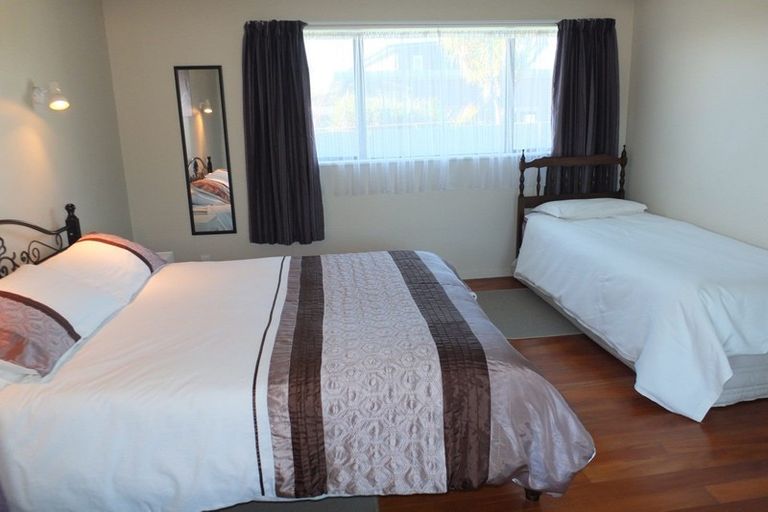 Photo of property in 30 Pratt Avenue, Foxton Beach, Foxton, 4815