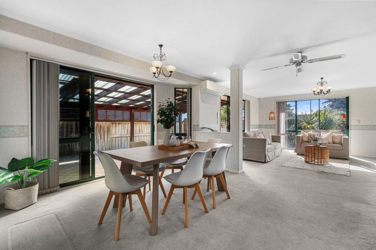 Photo of property in 140 Gravatt Road, Papamoa Beach, Papamoa, 3118