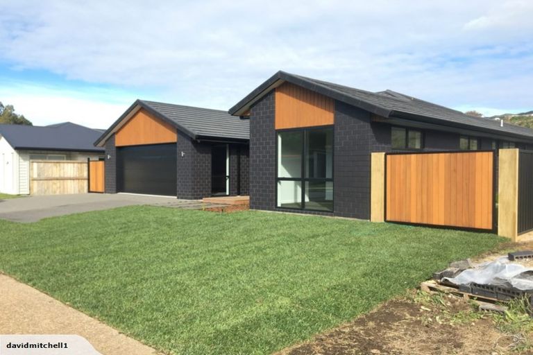 Photo of property in 68 Pakanga Grove, Pyes Pa, Tauranga, 3112