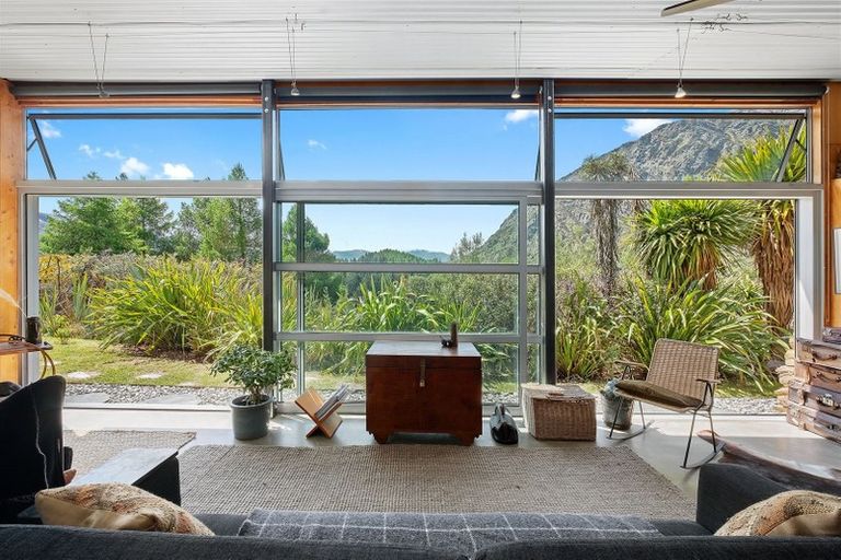 Photo of property in 2 Arthurs Track, Arthurs Point, Queenstown, 9371