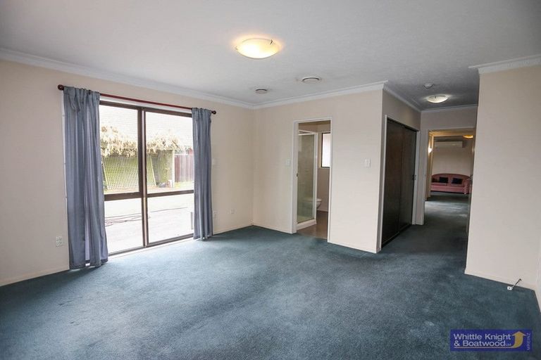 Photo of property in 264 Yaldhurst Road, Avonhead, Christchurch, 8042