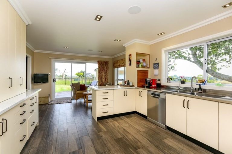 Photo of property in 38 Mcgiven Drive, Ridgewood, New Plymouth, 4371