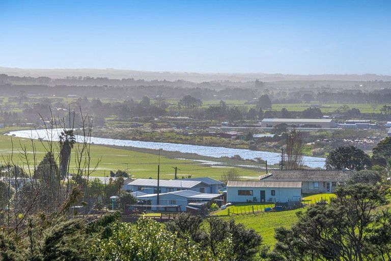Photo of property in 91 Mangakura Road, Helensville, 0875