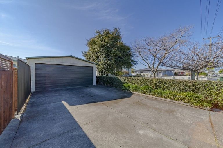 Photo of property in 74 Meeanee Road, Taradale, Napier, 4112