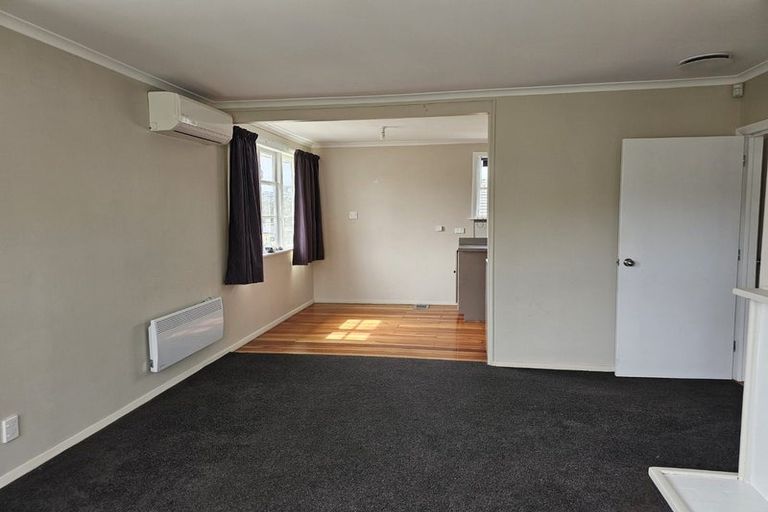 Photo of property in 33 Awarua Street, Elsdon, Porirua, 5022