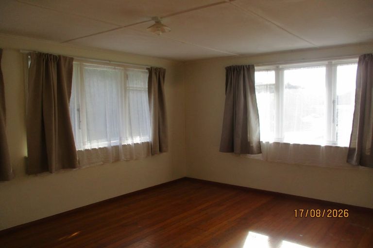 Photo of property in 147 Champion Street, Cannons Creek, Porirua, 5024