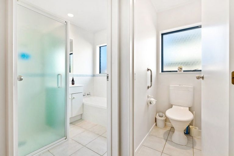 Photo of property in 30d Elizabeth Street, Orewa, 0931