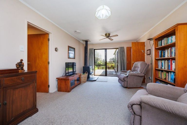 Photo of property in 136 Newbury Line, Newbury, Palmerston North, 4478