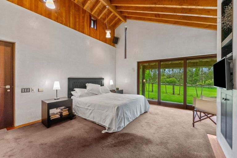 Photo of property in 42 Dysart Lane, Kumeu, 0891