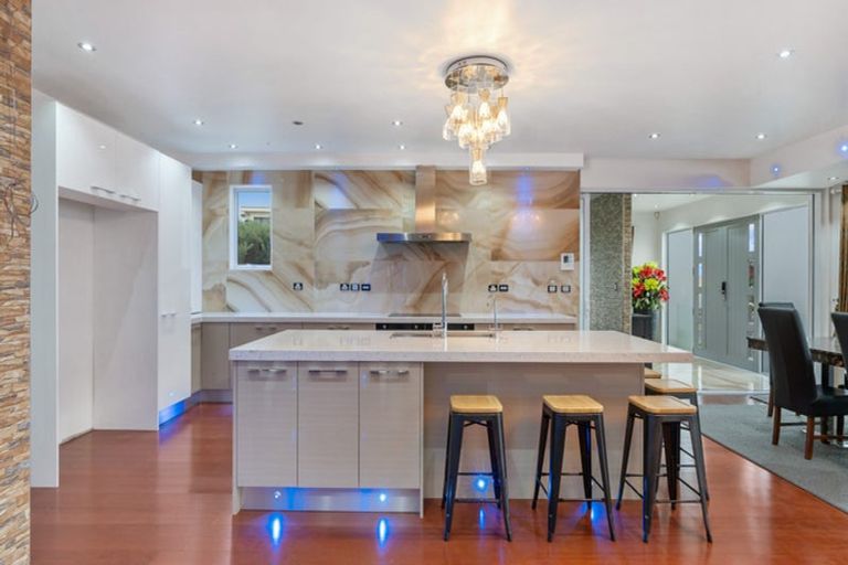 Photo of property in 54 Goodwood Drive, Goodwood Heights, Auckland, 2105