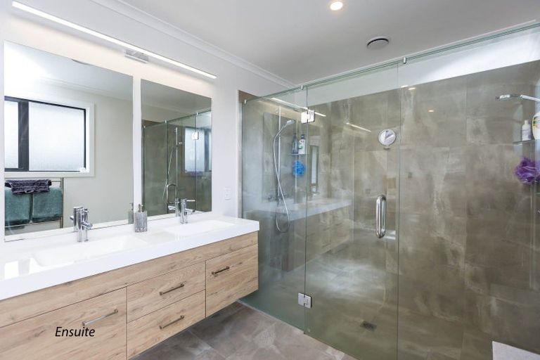 Photo of property in 79 Mawai Hakona Drive, Wallaceville, Upper Hutt, 5018