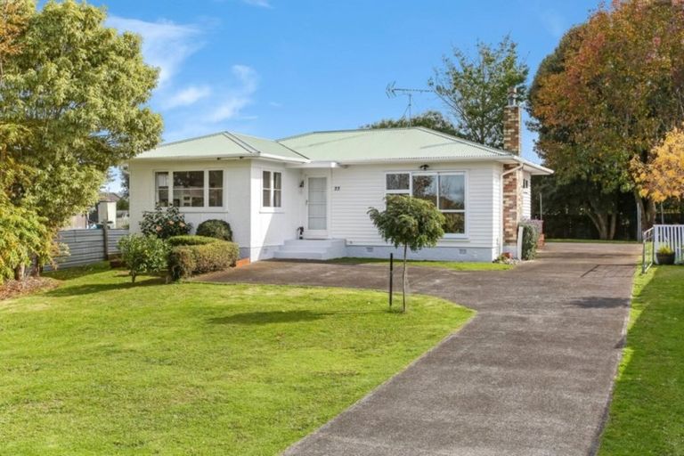 Photo of property in 22 Sandspit Road, Waiuku, 2123