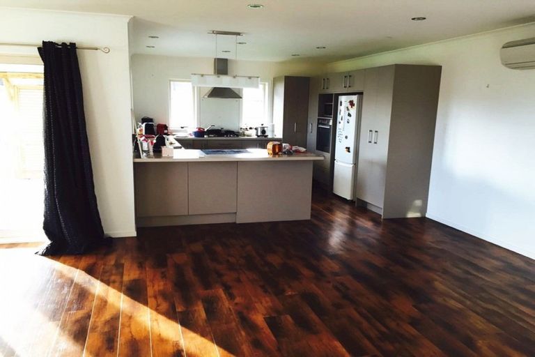 Photo of property in 4 Galea Grove, Kelvin Grove, Palmerston North, 4414