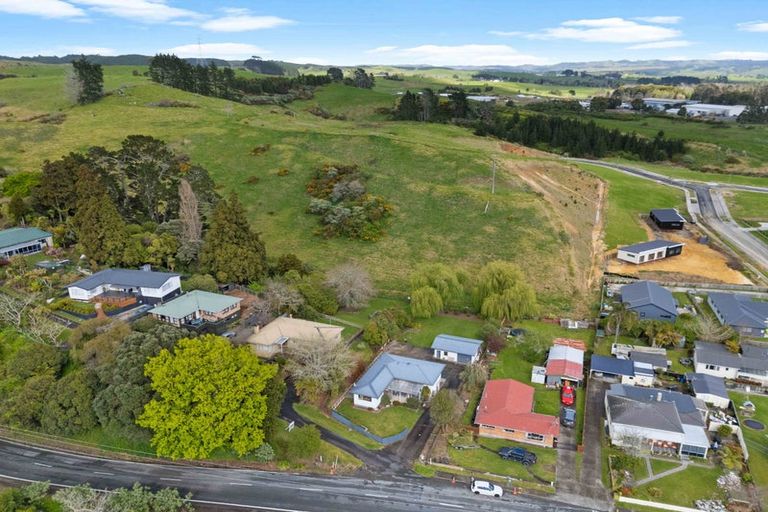 Photo of property in 124 Riverview Road, Huntly, 3700