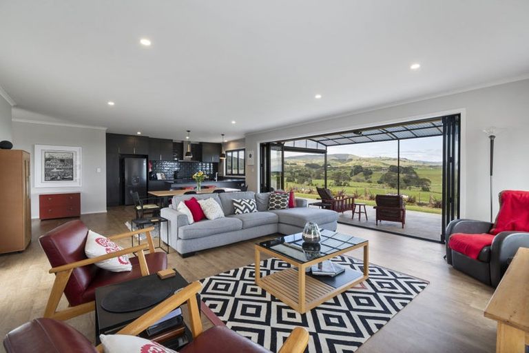 Photo of property in 32 Varsity Heights, Fitzherbert, Palmerston North, 4410