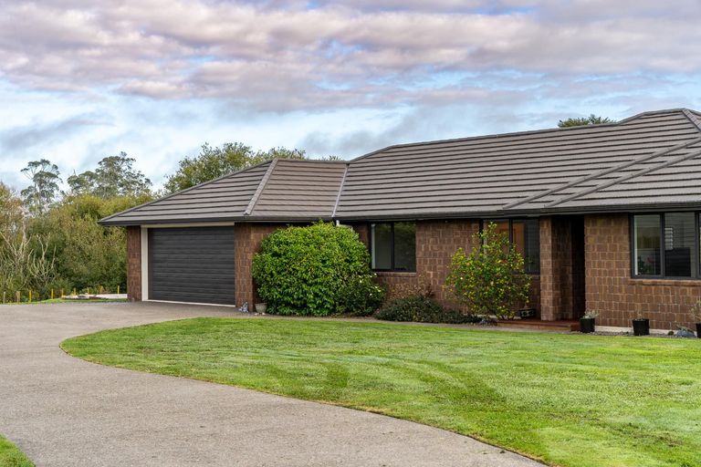 Photo of property in 2121 Kakaramea Road, Ngahinapouri, Hamilton, 3290