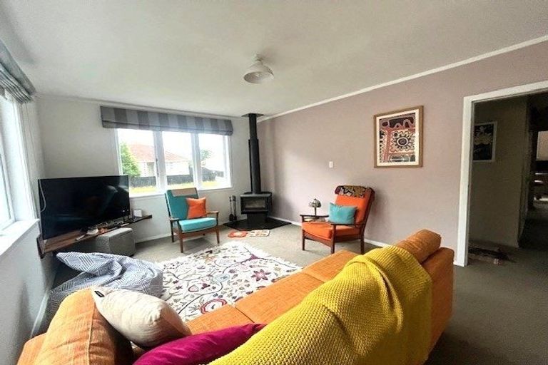 Photo of property in 32 Pilcher Crescent, Naenae, Lower Hutt, 5011