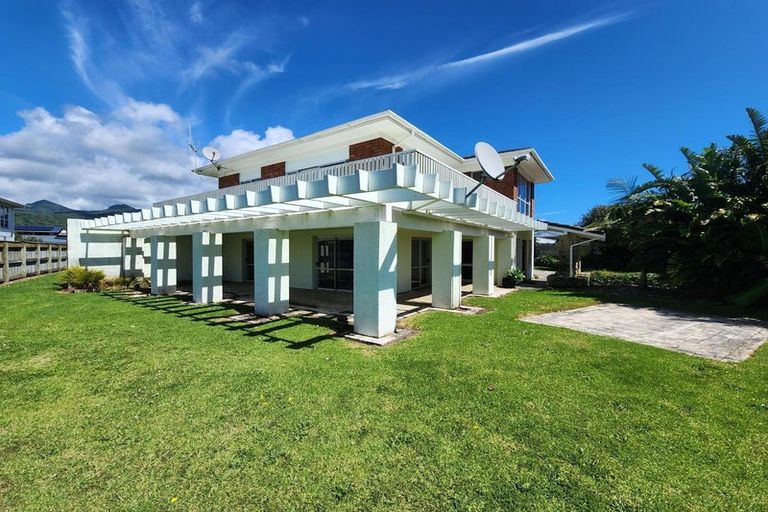 Photo of property in 36 Jans Terrace, Oakura, 4314