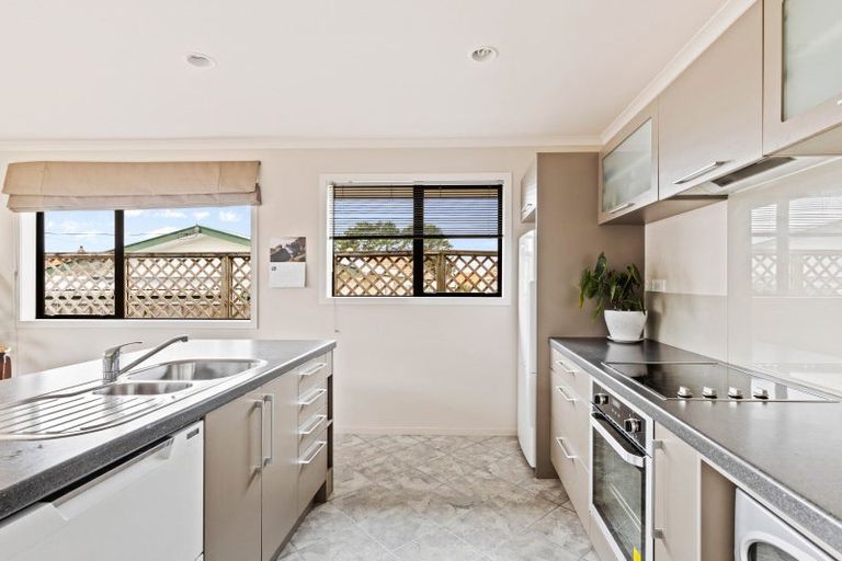 Photo of property in 9c Wilton Street, Westown, New Plymouth, 4310