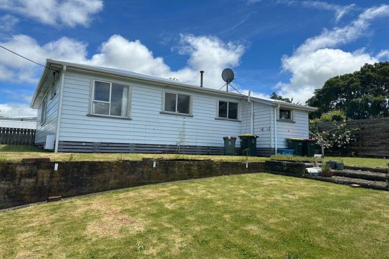 Photo of property in 112 Conway Road, Eltham, 4322