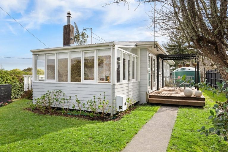 Photo of property in 35 Riverhead Road, Kumeu, 0810