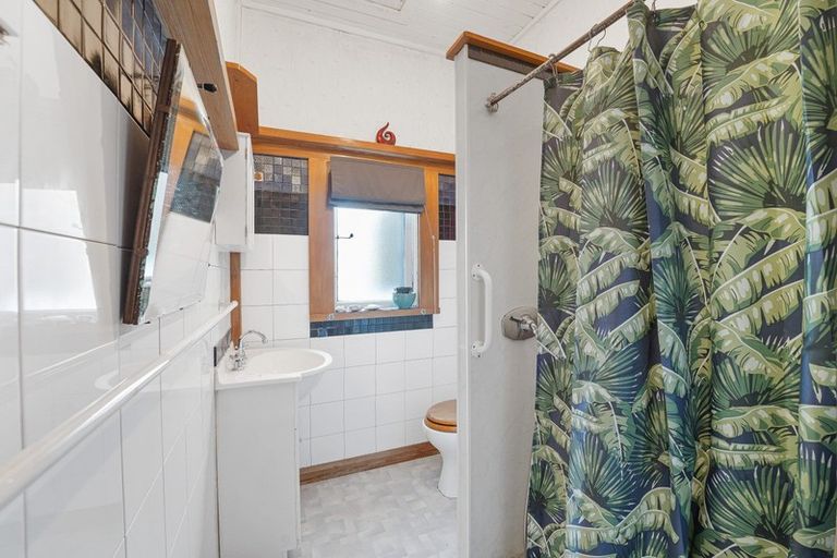 Photo of property in 8 Harbour Street, Moturoa, New Plymouth, 4310