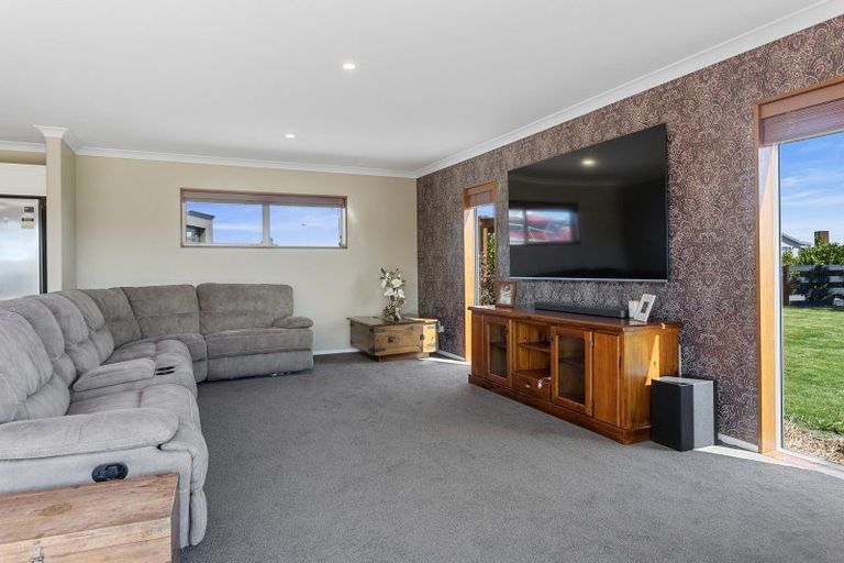 Photo of property in 8 Pukeko Way, Amberley, 7410