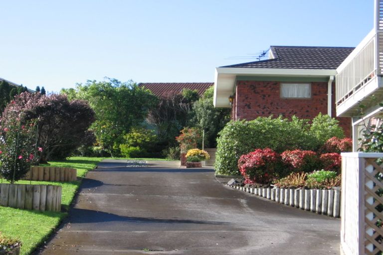 Photo of property in 2/29 Rapallo Place, Farm Cove, Auckland, 2012