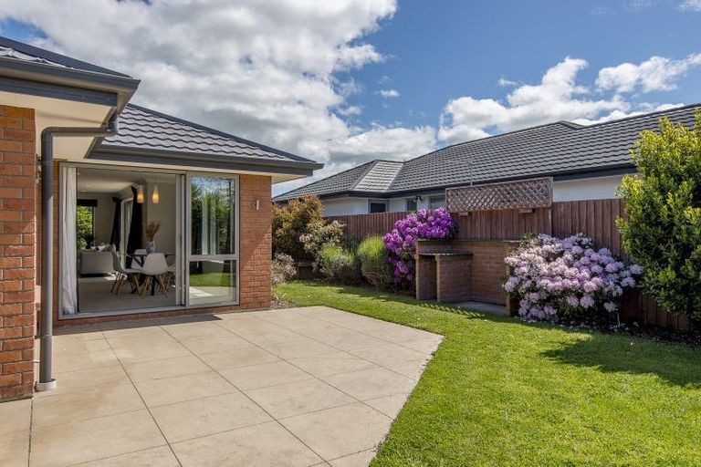 Photo of property in 14 Jefferson Close, Halswell, Christchurch, 8025