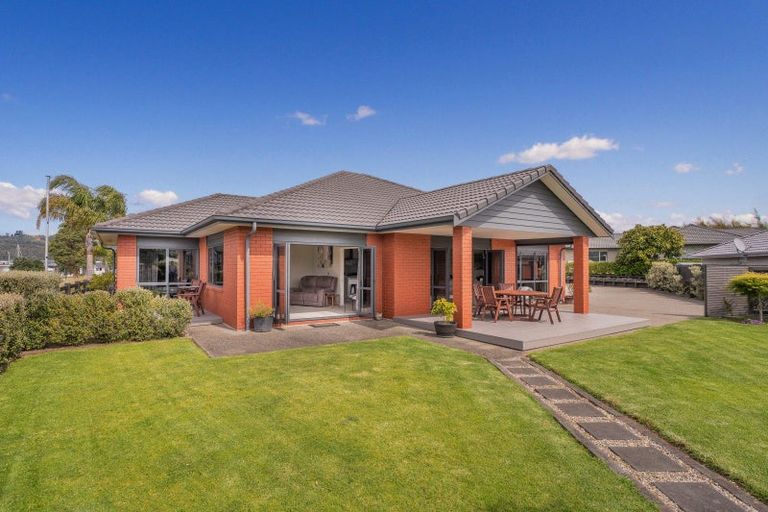 Photo of property in 6 Roseberry Place, Whitianga, 3510