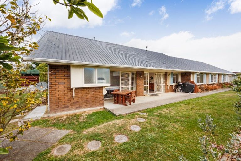 Photo of property in 10 Sandstrom Grove, Feilding, 4702