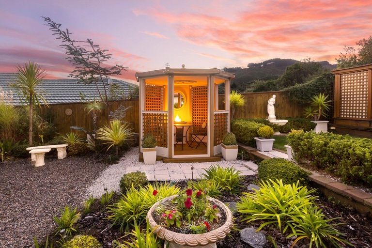 Photo of property in 41 Kirton Drive, Riverstone Terraces, Upper Hutt, 5018