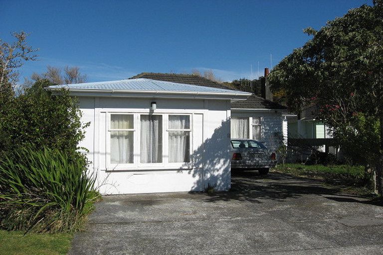 Photo of property in 11 Westminster Road, Wainuiomata, Lower Hutt, 5014