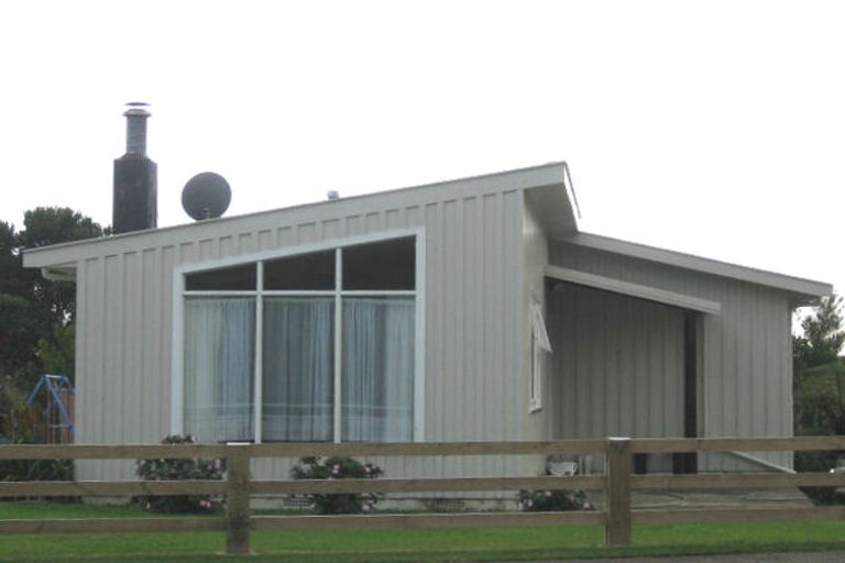 Photo of property in 65 Driver Crescent, Cannons Creek, Porirua, 5024