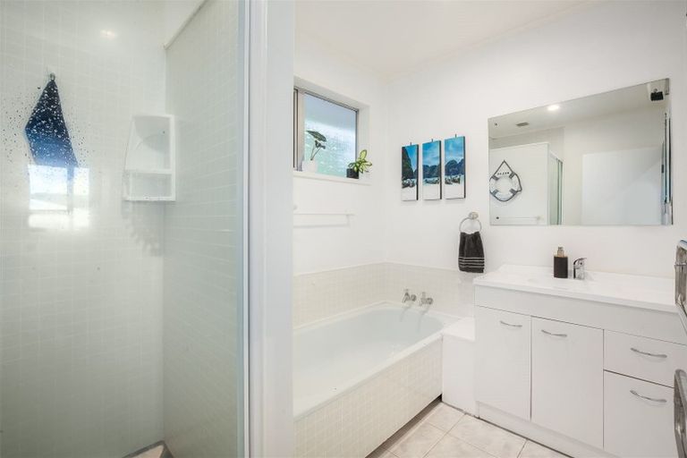 Photo of property in 3 Spey Place, Papakowhai, Porirua, 5024