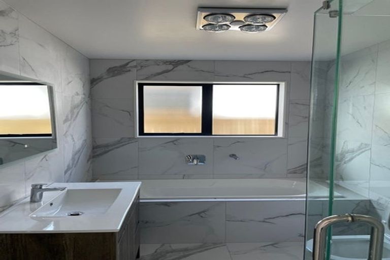 Photo of property in 14 Noia Way, Karaka, Papakura, 2113