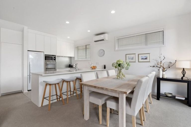 Photo of property in 7/270 Sunset Road, Windsor Park, Auckland, 0632