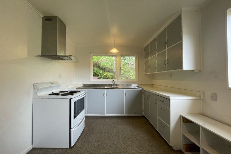 Photo of property in 24 Saint Michaels Crescent, Kelburn, Wellington, 6012