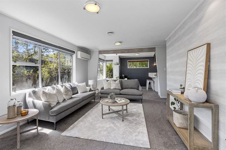 Photo of property in 30 Clivedon Place, Redwood, Christchurch, 8051