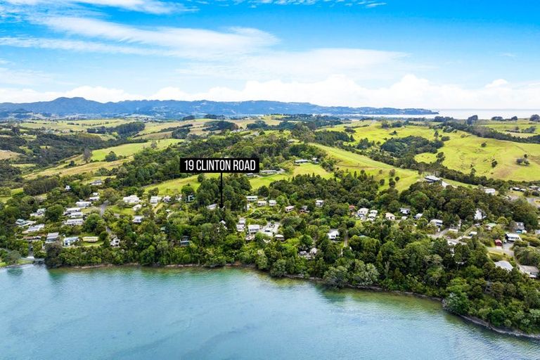 Photo of property in 19 Clinton Road, Tawharanui Peninsula, Warkworth, 0986