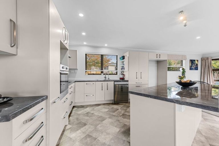 Photo of property in 17 Pukekohatu Street, Waitara, 4320