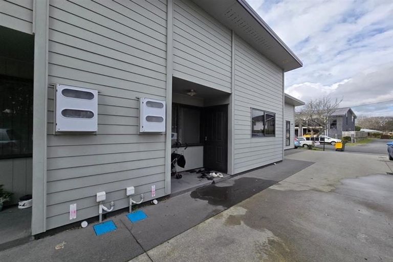 Photo of property in 77 Carrington Avenue, Silverdale, Hamilton, 3216