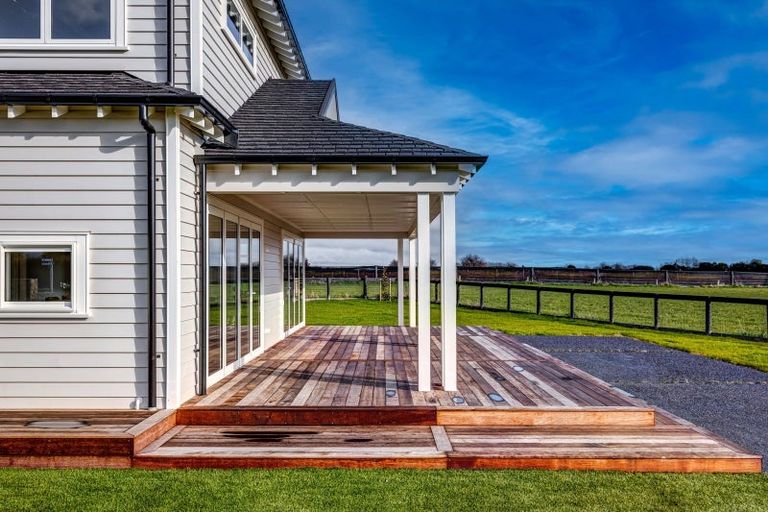 Photo of property in 4 Sunline Drive, Leamington, Cambridge, 3432