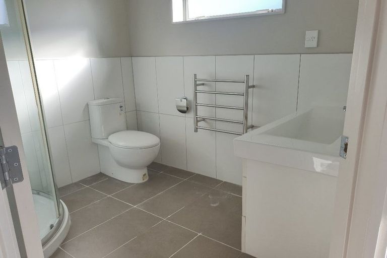 Photo of property in 18/45a Swanson Road, Henderson, Auckland, 0610