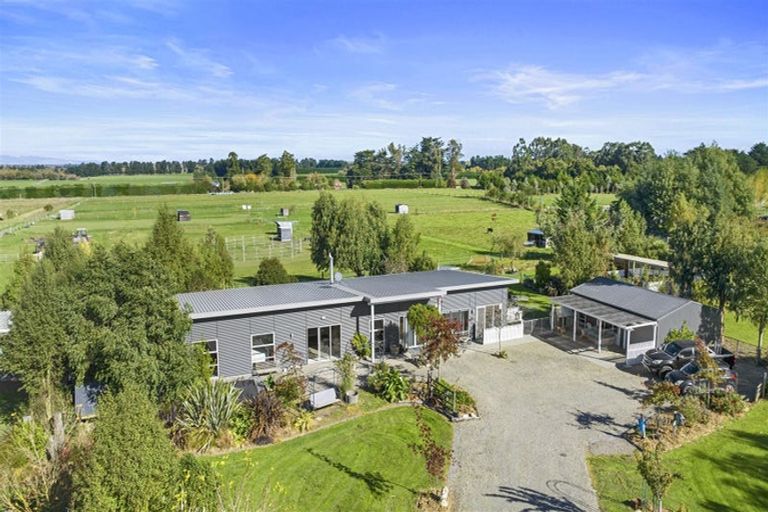 Photo of property in 27 Loburn Whiterock Road, Loburn, Rangiora, 7472