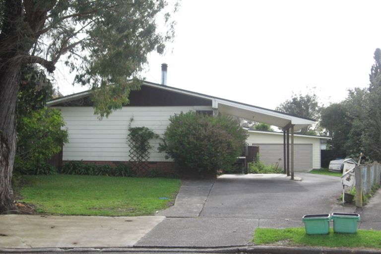 Photo of property in 2/24 Medina Place, Half Moon Bay, Auckland, 2012